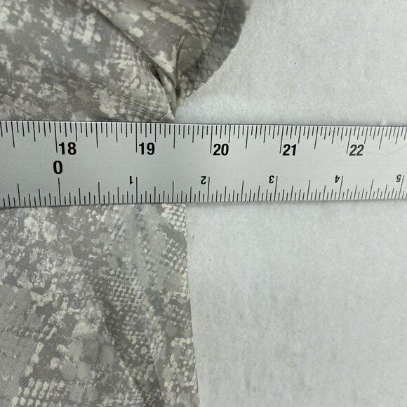 Anthropologie Dolan Blouse Women's Sz M Gray Snake Print Pleated Keyhole Back - Picture 3 of 13